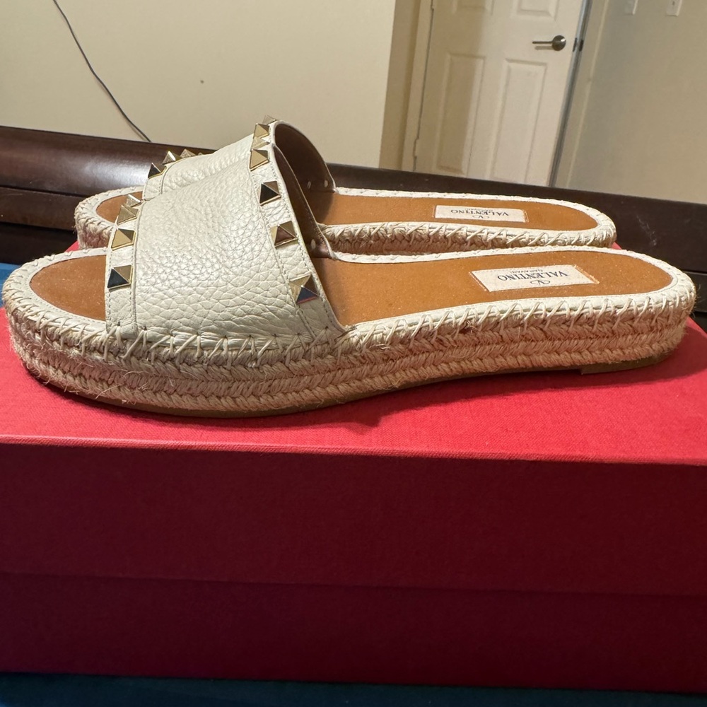 Valentino Garavani Beige Studded Espadrille Slides